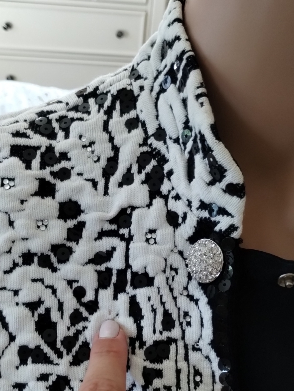 St John White Crocheted Lace Bolero Jacket 4 - Picture 9 of 11